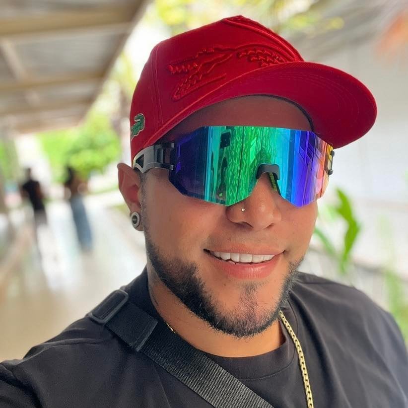 Juan Carlos Puche, barbero embajador Nishman en Montería
